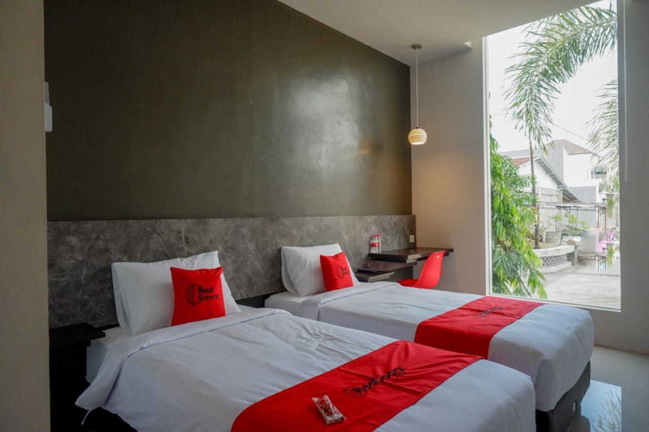 Reddoorz Plus Near Solo Baru Exterior photo